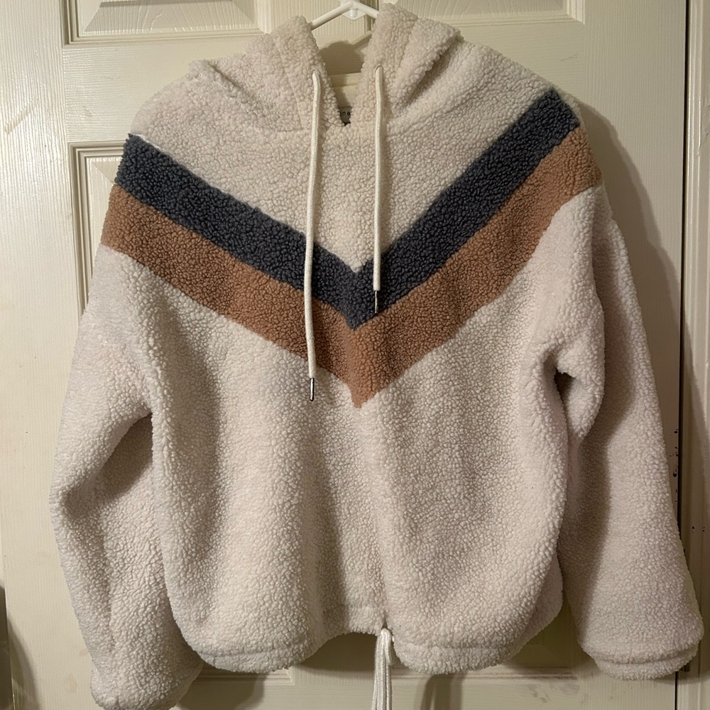VICI Hooded Sherpa Chevron print Pullover. Size S. Cream / Tan / Gray
